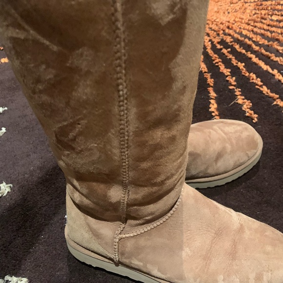 UGG ladies Classic Brown Boots size 10 - Picture 5 of 6